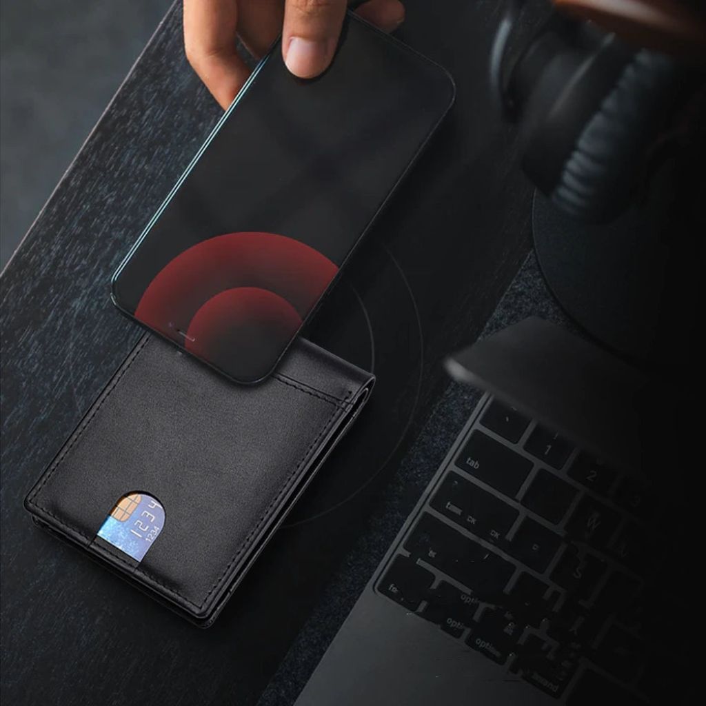 AirTag Leather Wallet